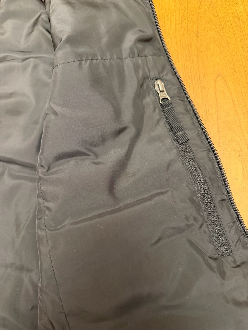 Duluth Trading Co AKHG Camo Puffer Vest | Cabincore Winter Woodland Hiking | M - Picture 6 of 10